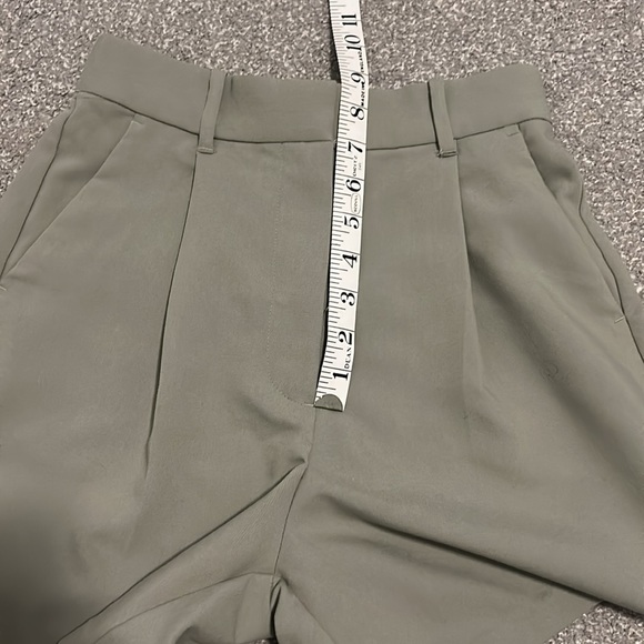 Abercrombie and Fitch Sage Green Pleated Trouser Shorts - Picture 9 of 10